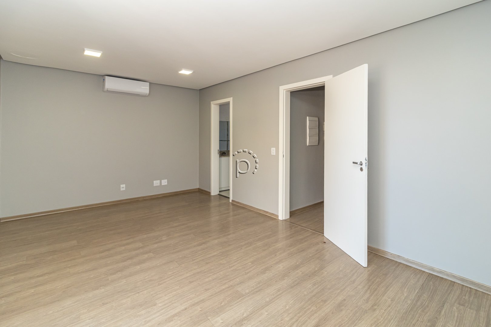 Casa em Condomínio à venda com 253m², 4 quartos, 1 suíte, 3 vagas no bairro Vila Assunção em Porto Alegre - Foto 35