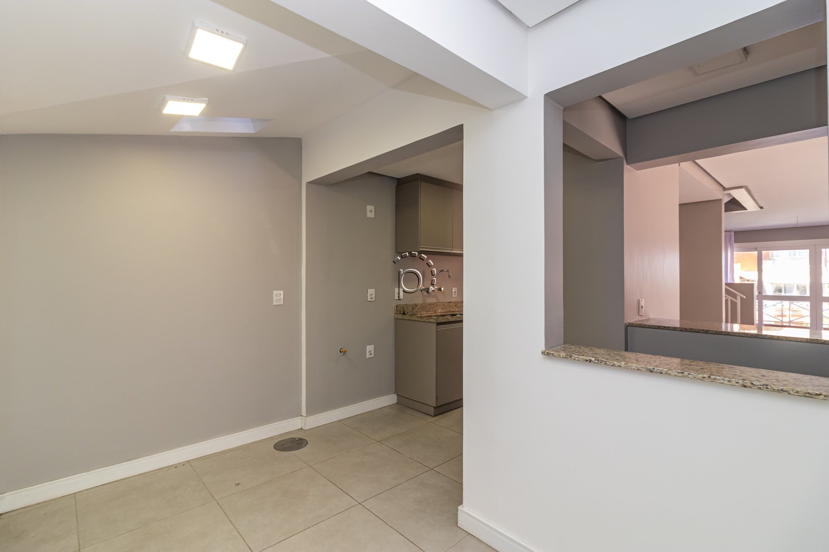 Casa em Condomínio à venda com 253m², 4 quartos, 1 suíte, 3 vagas no bairro Vila Assunção em Porto Alegre - Foto 10