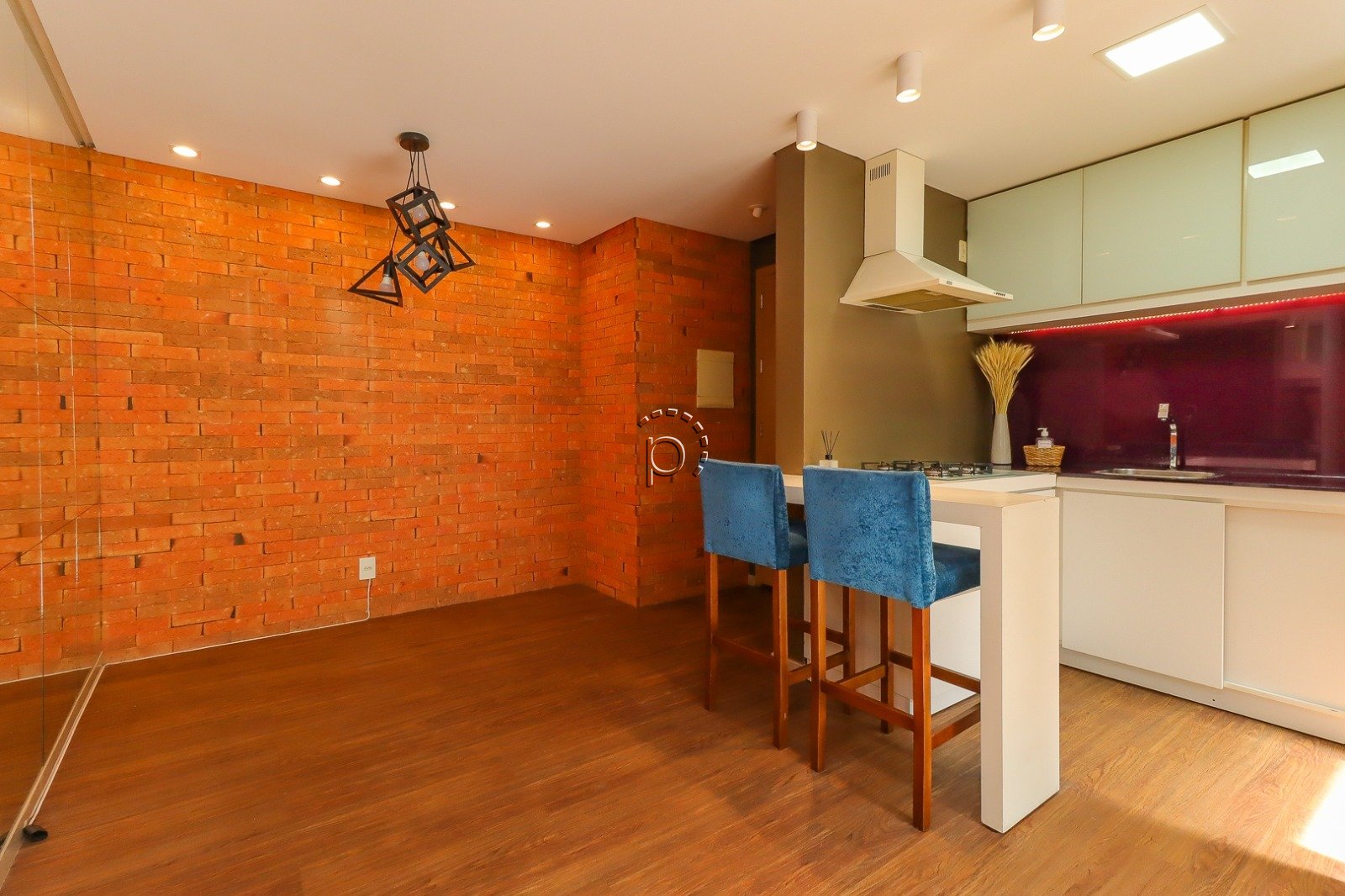 Apartamento à venda com 62m², 3 quartos, 1 suíte, 1 vaga no bairro Camaquã em Porto Alegre