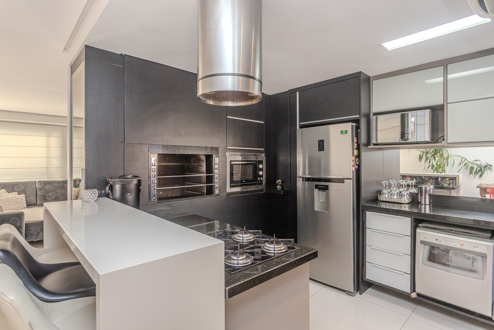 Casa em Condomínio à venda com 230m², 3 quartos, 3 suítes, 2 vagas no bairro Pedra Redonda em Porto Alegre - Foto 31