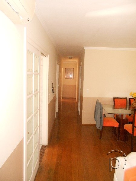 Casa à venda com 182m², 3 quartos, 1 suíte, 3 vagas no bairro Ipanema em Porto Alegre - Foto 6