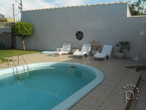 Casa à venda com 182m², 3 quartos, 1 suíte, 3 vagas no bairro Ipanema em Porto Alegre - Foto 9