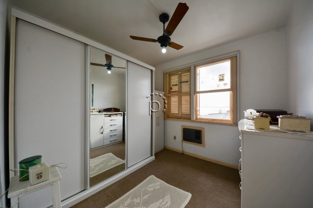 Casa à venda com 480m², 6 quartos, 3 suítes, 3 vagas no bairro Vila Assunção em Porto Alegre - Foto 9