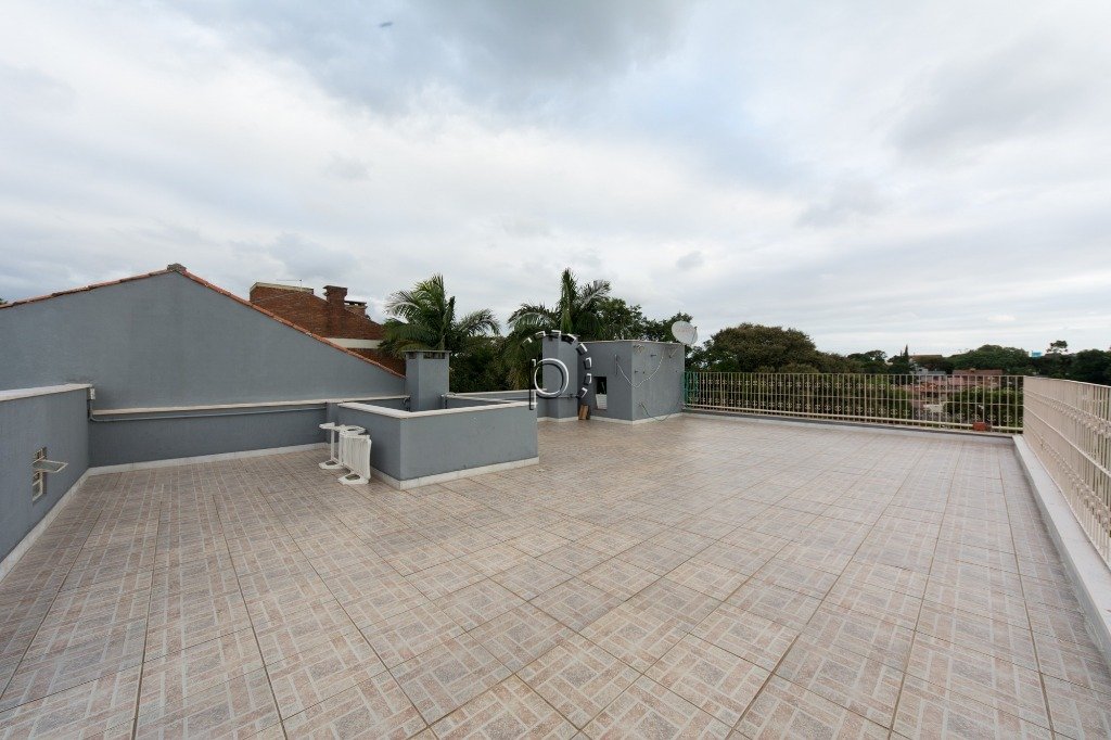 Casa à venda com 480m², 6 quartos, 3 suítes, 3 vagas no bairro Vila Assunção em Porto Alegre - Foto 16