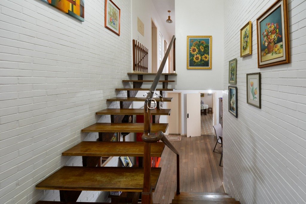 Casa à venda com 480m², 6 quartos, 3 suítes, 3 vagas no bairro Vila Assunção em Porto Alegre - Foto 17