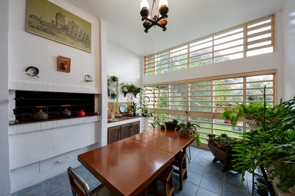 Casa à venda com 480m², 6 quartos, 3 suítes, 3 vagas no bairro Vila Assunção em Porto Alegre - Foto 5