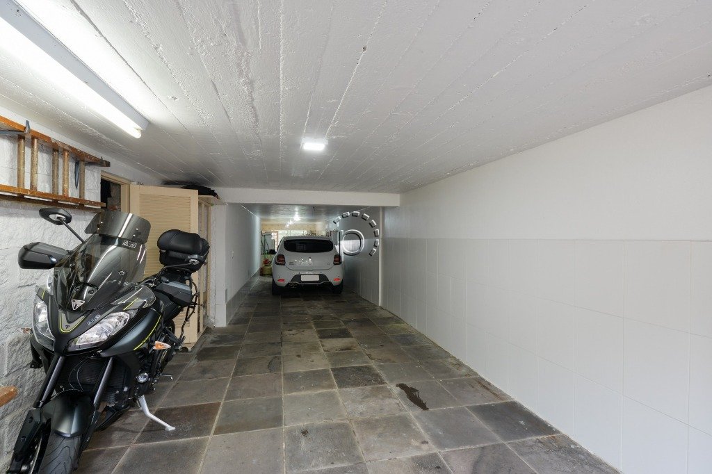Casa à venda com 480m², 6 quartos, 3 suítes, 3 vagas no bairro Vila Assunção em Porto Alegre - Foto 22