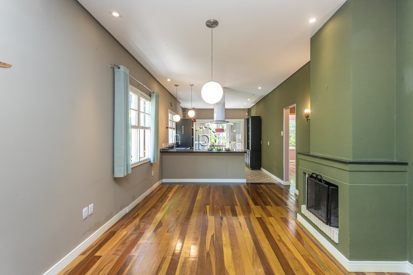 Casa à venda com 338m², 4 quartos, 1 suíte, 4 vagas no bairro Espirito Santo em Porto Alegre - Foto 4