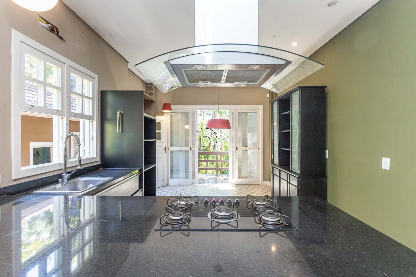 Casa à venda com 338m², 4 quartos, 1 suíte, 4 vagas no bairro Espirito Santo em Porto Alegre - Foto 11