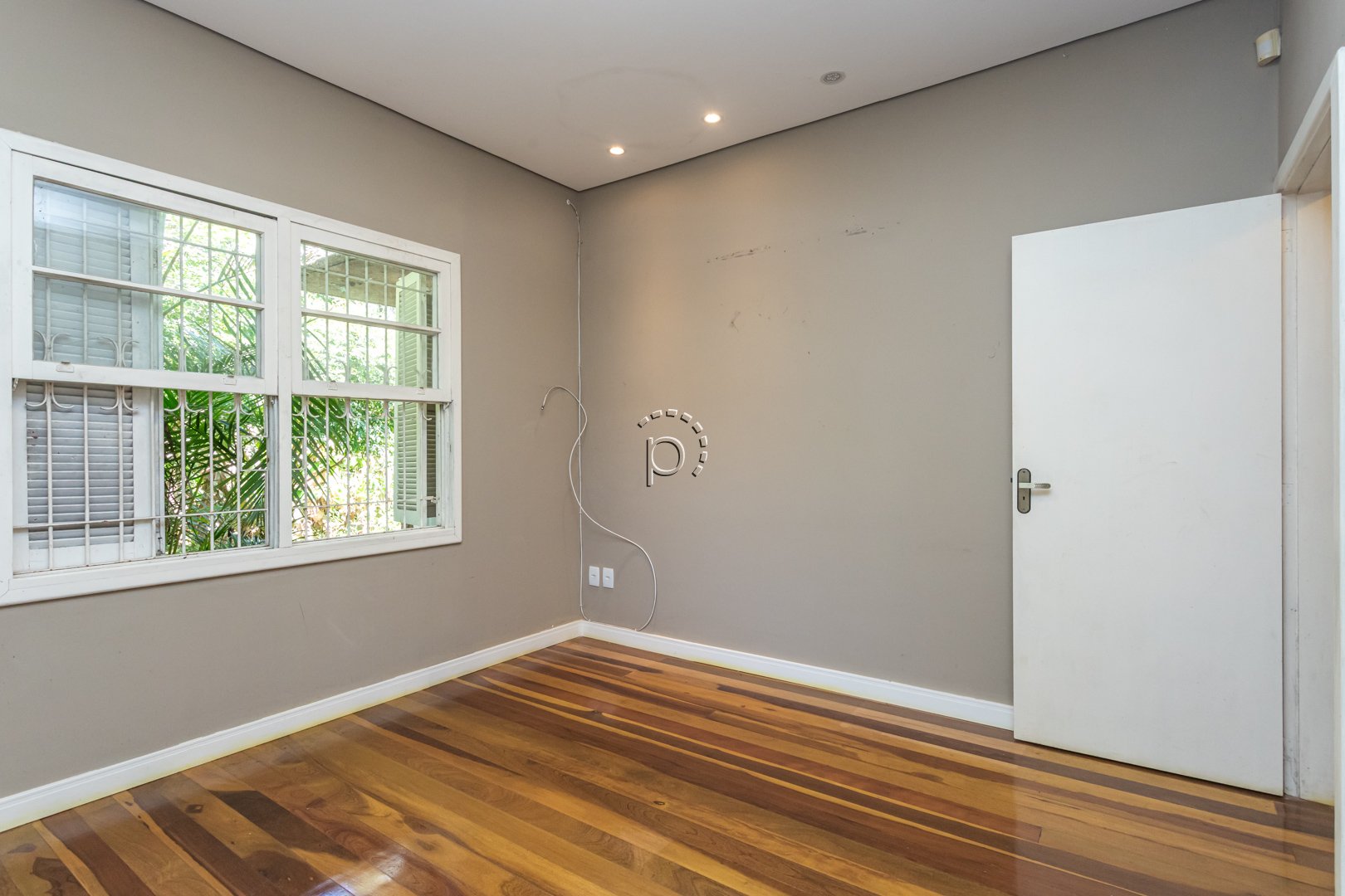 Casa à venda com 338m², 4 quartos, 1 suíte, 4 vagas no bairro Espirito Santo em Porto Alegre - Foto 24