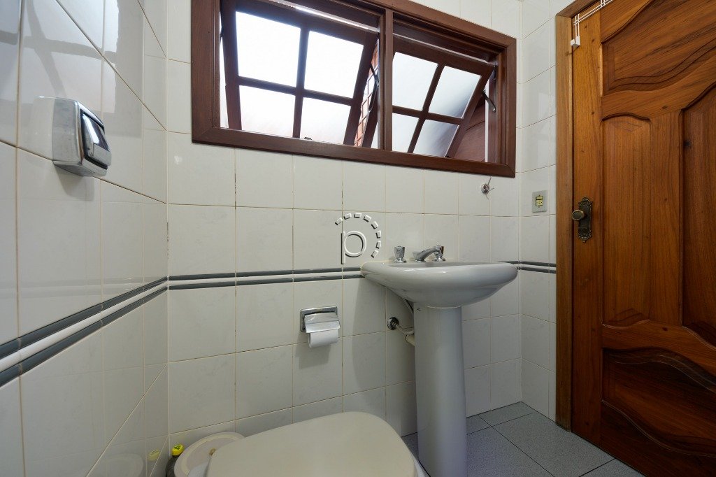 Casa à venda com 646m², 4 quartos, 2 suítes, 3 vagas no bairro Jardim Isabel em Porto Alegre - Foto 5