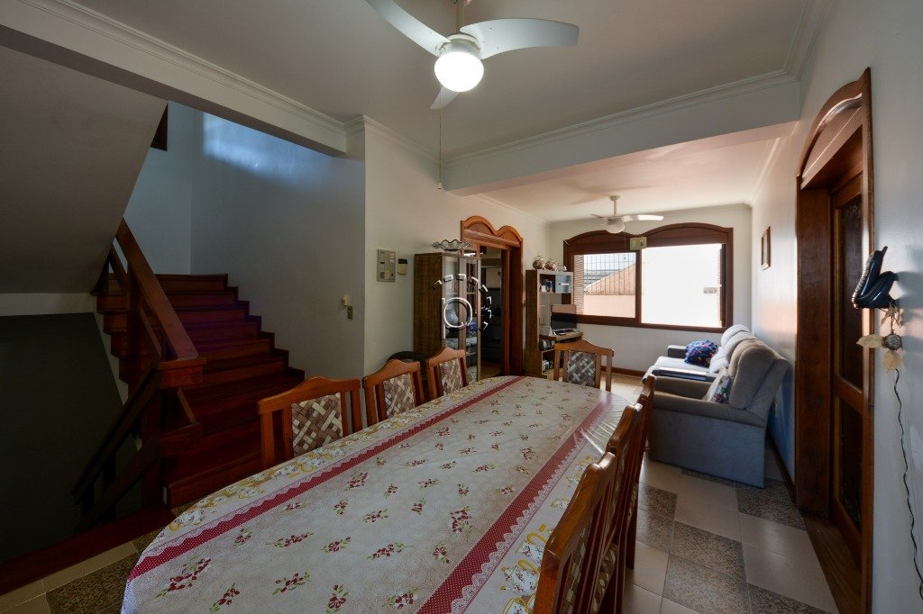 Casa à venda com 646m², 4 quartos, 2 suítes, 3 vagas no bairro Jardim Isabel em Porto Alegre - Foto 11