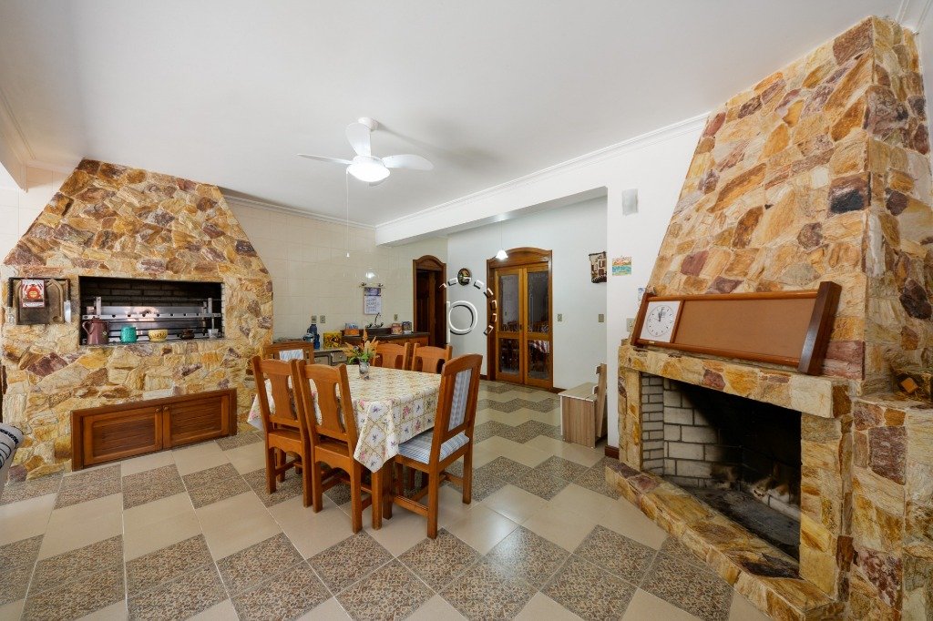 Casa à venda com 646m², 4 quartos, 2 suítes, 3 vagas no bairro Jardim Isabel em Porto Alegre - Foto 13