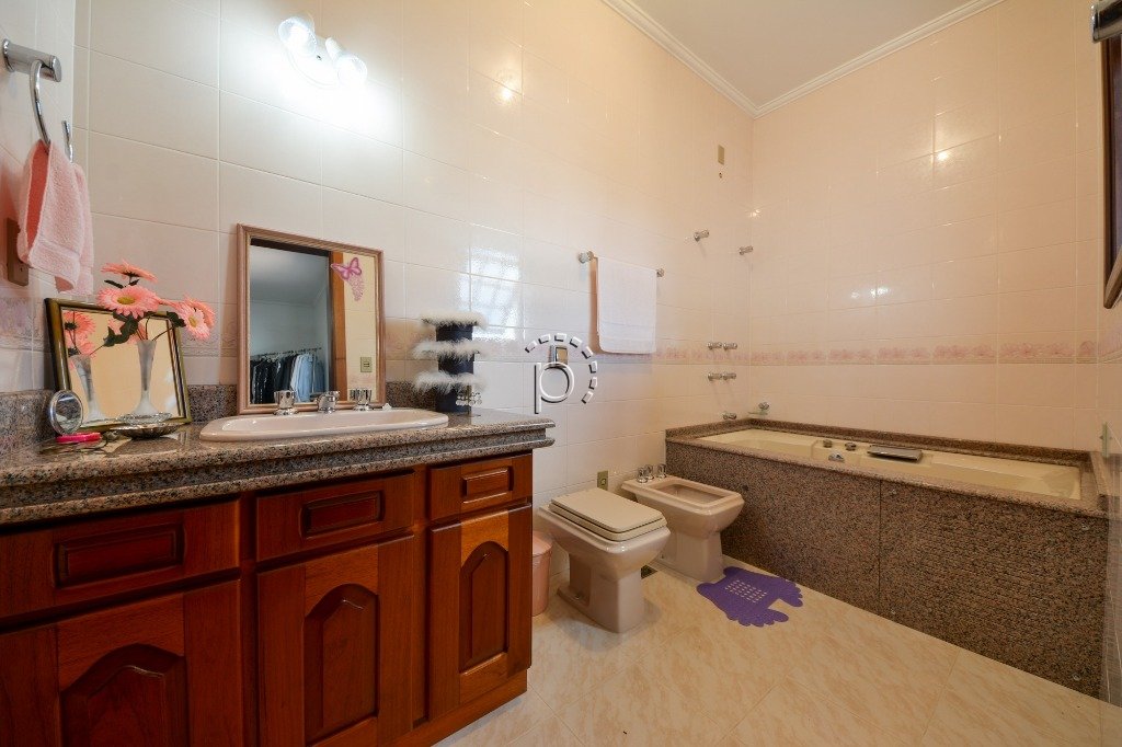 Casa à venda com 646m², 4 quartos, 2 suítes, 3 vagas no bairro Jardim Isabel em Porto Alegre - Foto 17