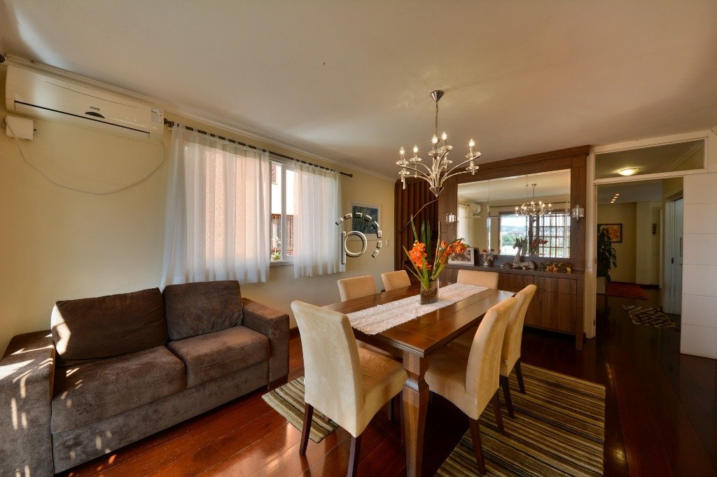 Casa à venda com 394m², 4 quartos, 2 suítes, 5 vagas no bairro Vila Assunção em Porto Alegre - Foto 8