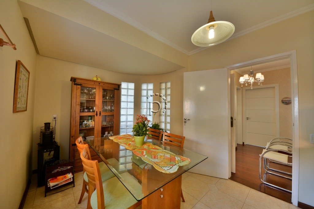 Casa à venda com 394m², 4 quartos, 2 suítes, 5 vagas no bairro Vila Assunção em Porto Alegre - Foto 12