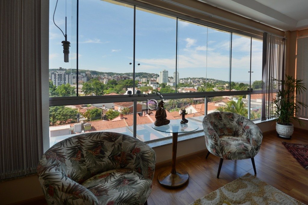 Casa à venda com 394m², 4 quartos, 2 suítes, 5 vagas no bairro Vila Assunção em Porto Alegre - Foto 19