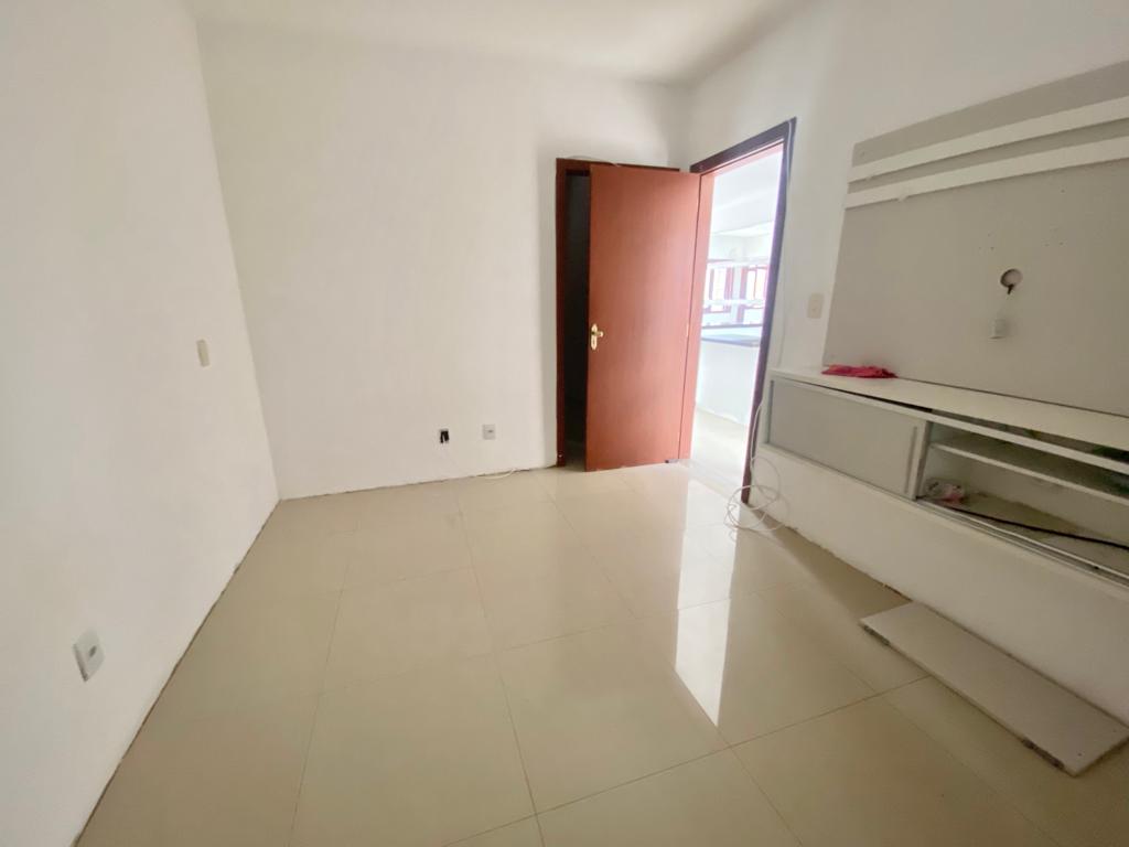 Casa à venda com 74m², 3 quartos, 1 suíte, 2 vagas no bairro Hípica em Porto Alegre - Foto 6