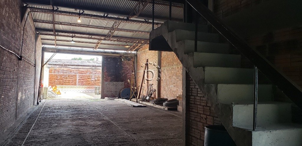 Casa Comercial à venda com 220m² no bairro Camaquã em Porto Alegre - Foto 7