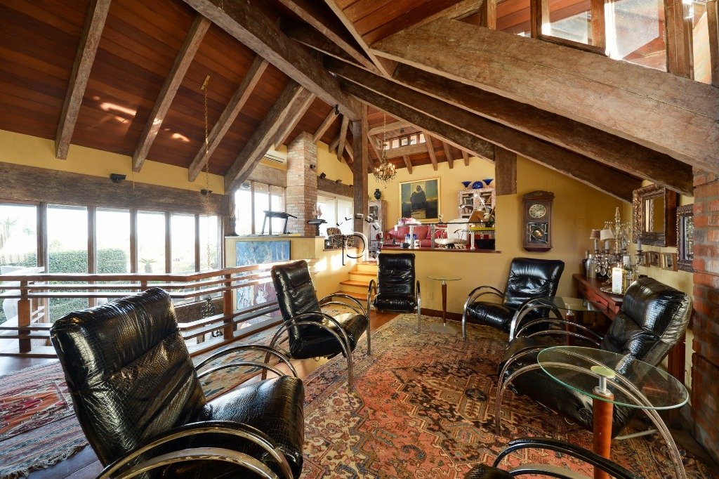 Casa à venda com 418m², 4 quartos, 2 suítes, 2 vagas no bairro Jardim Isabel em Porto Alegre