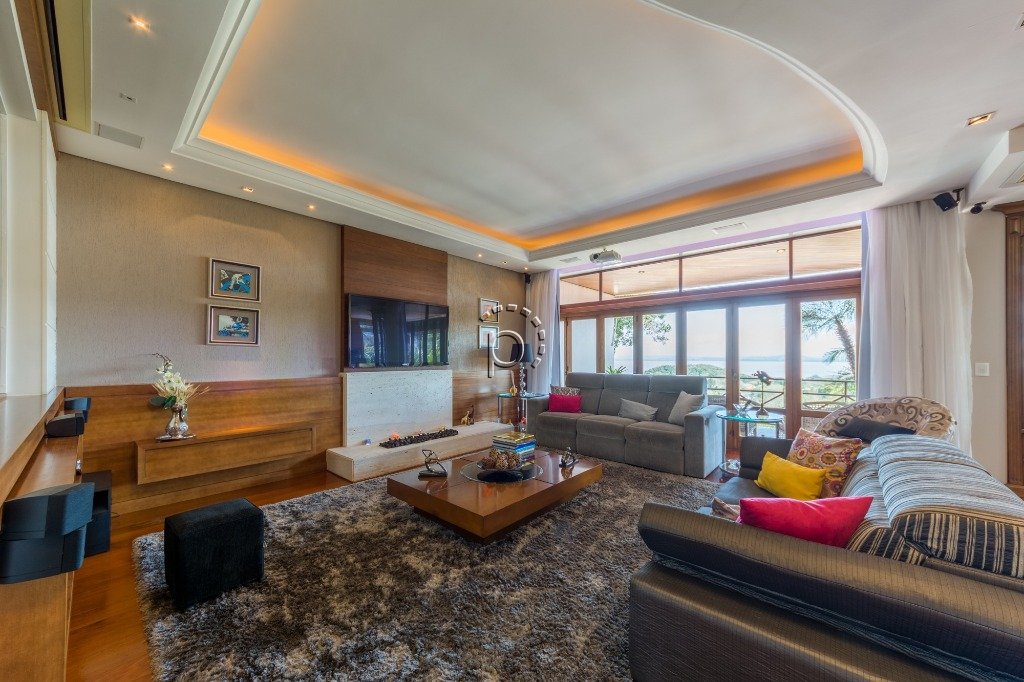 Casa à venda com 411m², 4 quartos, 2 suítes, 4 vagas no bairro Jardim Isabel em Porto Alegre - Foto 3