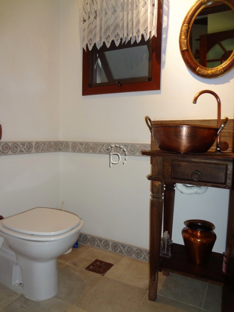 Casa à venda com 236m², 3 quartos, 1 suíte, 3 vagas no bairro Guarujá em Porto Alegre - Foto 7