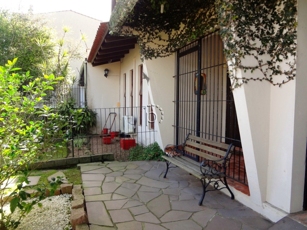 Casa à venda com 236m², 3 quartos, 1 suíte, 3 vagas no bairro Guarujá em Porto Alegre - Foto 28