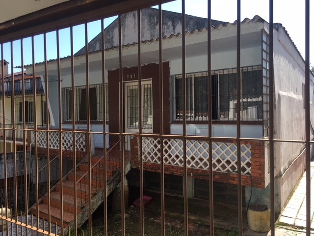 Casa à venda com 660m², 3 quartos, 2 vagas no bairro Vila Conceição em Porto Alegre