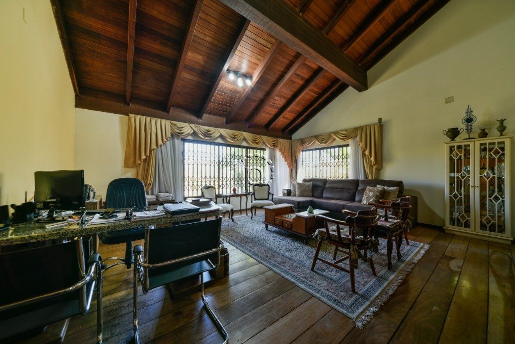 Casa à venda com 300m², 3 quartos, 1 suíte, 4 vagas no bairro Vila Assunção em Porto Alegre - Foto 5