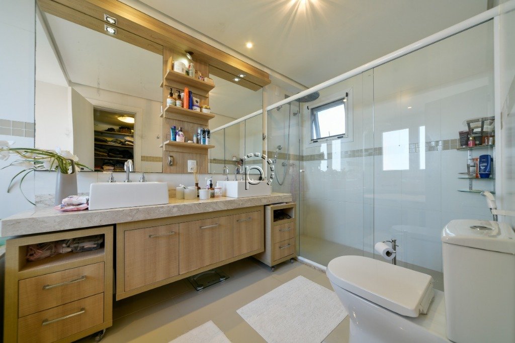 Casa à venda com 631m², 4 quartos, 4 suítes, 2 vagas no bairro Vila Assunção em Porto Alegre - Foto 17