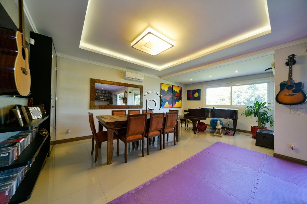 Casa à venda com 631m², 4 quartos, 4 suítes, 2 vagas no bairro Vila Assunção em Porto Alegre - Foto 4