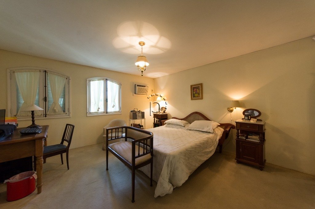 Casa à venda com 422m², 5 quartos, 3 suítes, 3 vagas no bairro Vila Assunção em Porto Alegre - Foto 10