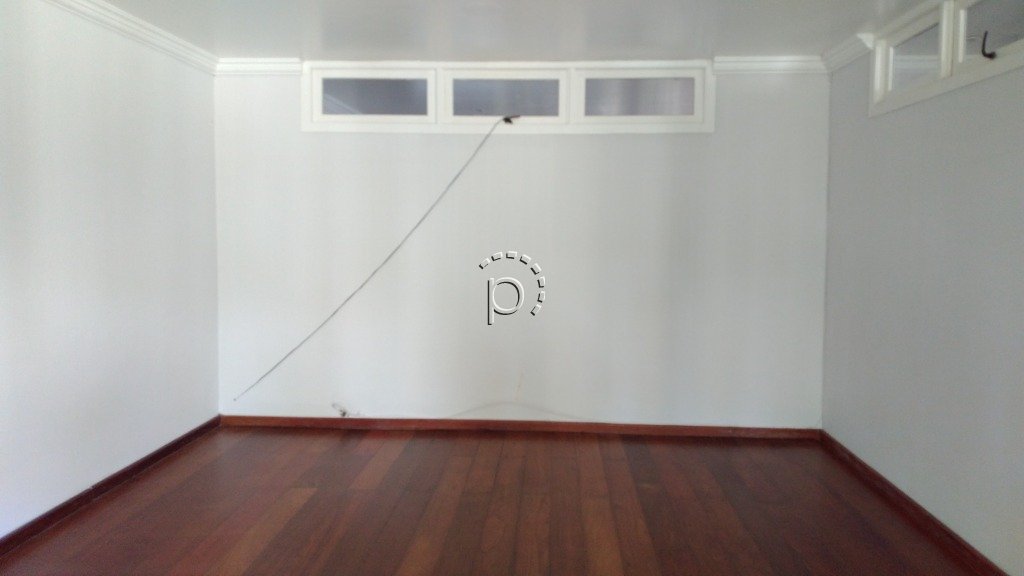 Casa à venda com 230m², 5 quartos, 3 suítes, 2 vagas no bairro Jardim Isabel em Porto Alegre - Foto 4