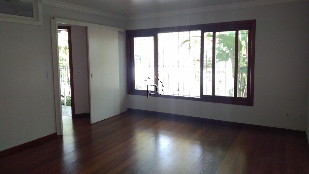 Casa à venda com 230m², 5 quartos, 3 suítes, 2 vagas no bairro Jardim Isabel em Porto Alegre - Foto 6