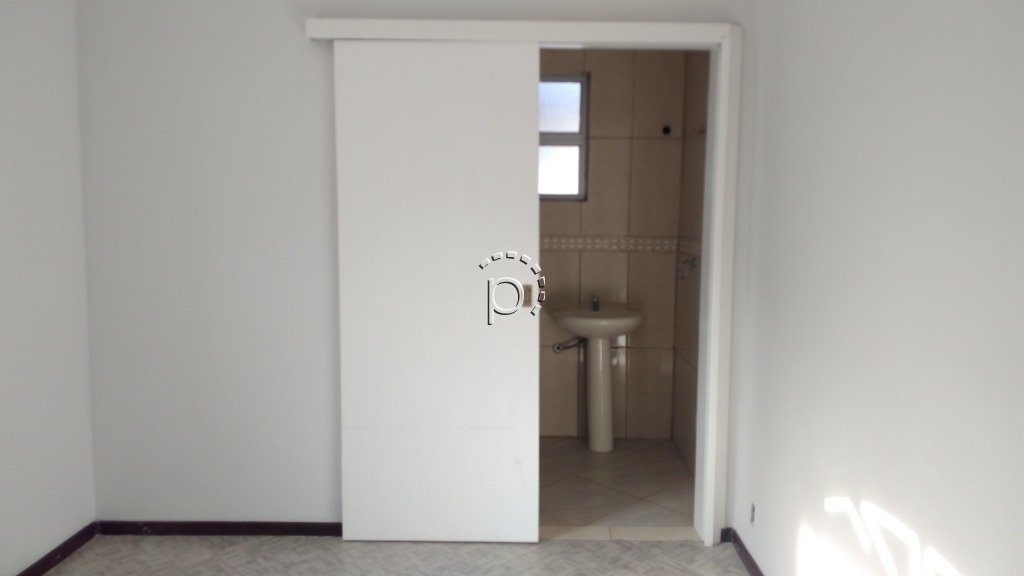 Casa à venda com 230m², 5 quartos, 3 suítes, 2 vagas no bairro Jardim Isabel em Porto Alegre - Foto 10