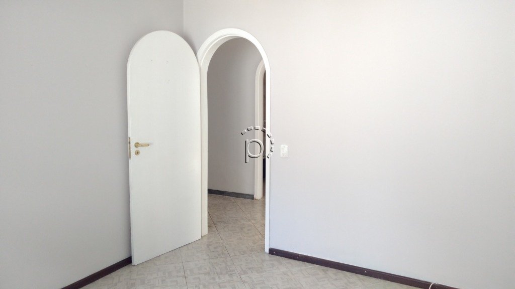 Casa à venda com 230m², 5 quartos, 3 suítes, 2 vagas no bairro Jardim Isabel em Porto Alegre - Foto 15