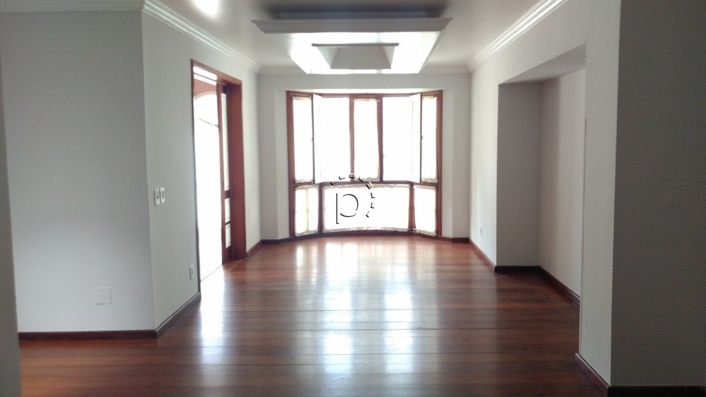Casa à venda com 230m², 5 quartos, 3 suítes, 2 vagas no bairro Jardim Isabel em Porto Alegre - Foto 3