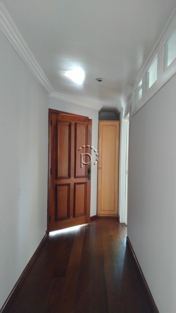 Casa à venda com 230m², 5 quartos, 3 suítes, 2 vagas no bairro Jardim Isabel em Porto Alegre - Foto 17