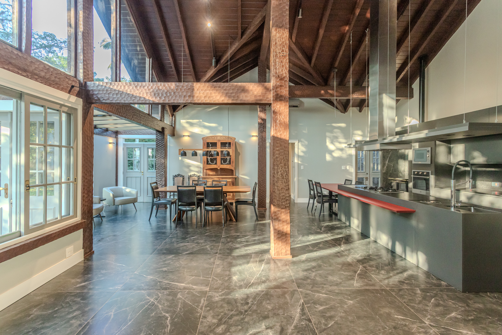 Casa em Condomínio à venda com 197m², 3 quartos, 1 suíte, 4 vagas no bairro Terra Ville em Porto Alegre - Foto 2