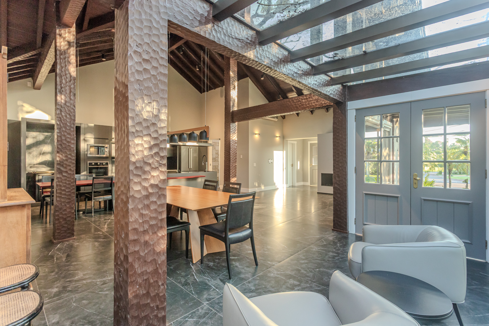 Casa em Condomínio à venda com 197m², 3 quartos, 1 suíte, 4 vagas no bairro Terra Ville em Porto Alegre - Foto 4