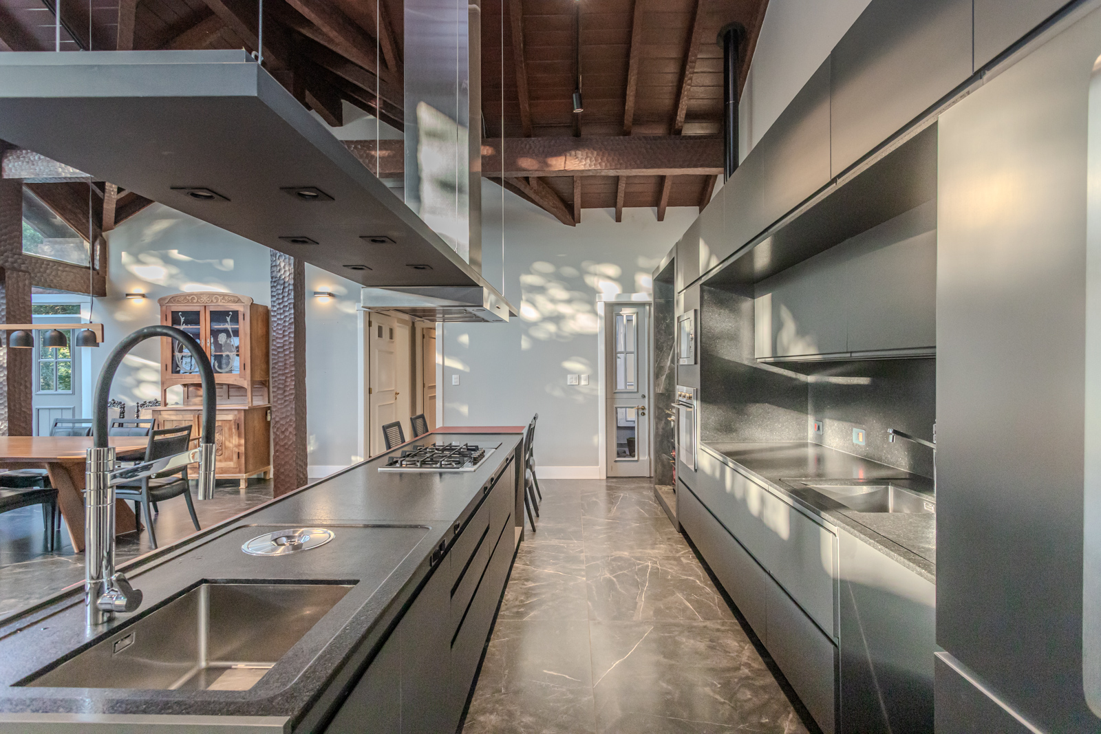 Casa em Condomínio à venda com 197m², 3 quartos, 1 suíte, 4 vagas no bairro Terra Ville em Porto Alegre - Foto 16