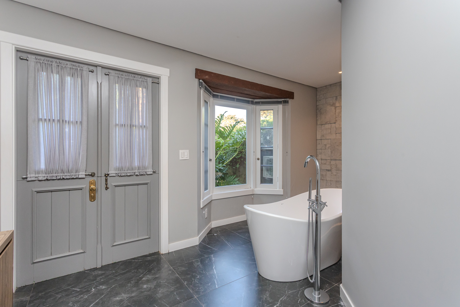 Casa em Condomínio à venda com 197m², 3 quartos, 1 suíte, 4 vagas no bairro Terra Ville em Porto Alegre - Foto 26