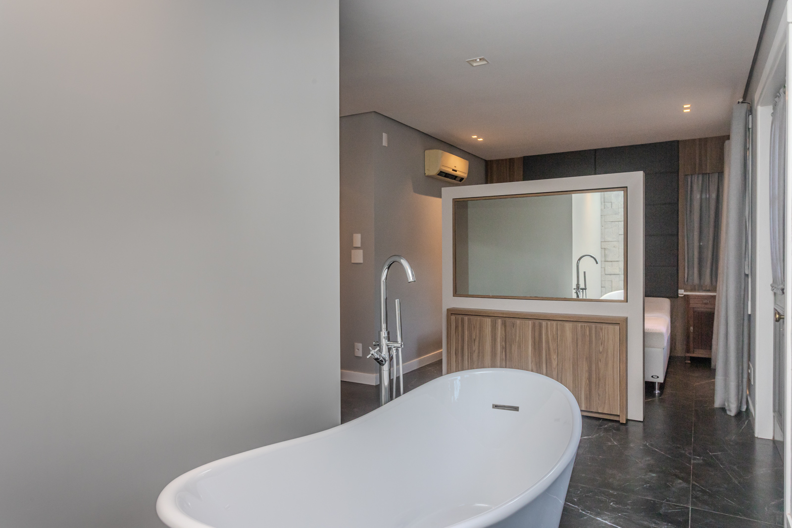 Casa em Condomínio à venda com 197m², 3 quartos, 1 suíte, 4 vagas no bairro Terra Ville em Porto Alegre - Foto 28