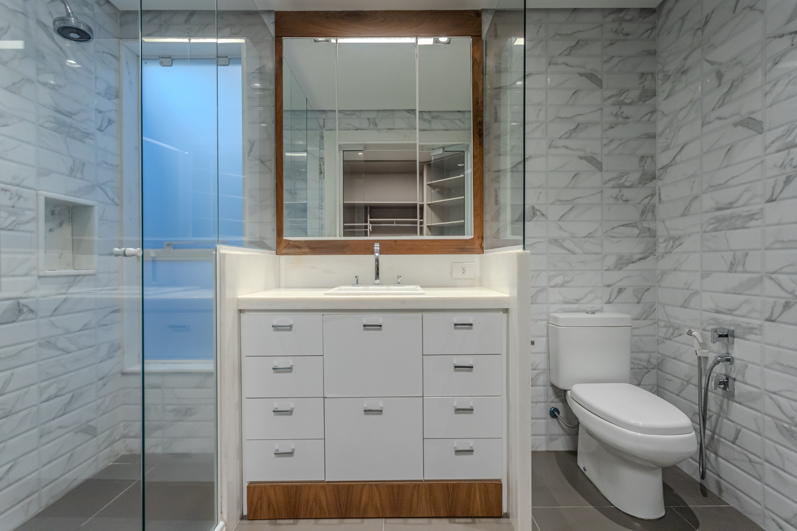 Casa em Condomínio à venda com 197m², 3 quartos, 1 suíte, 4 vagas no bairro Terra Ville em Porto Alegre - Foto 32