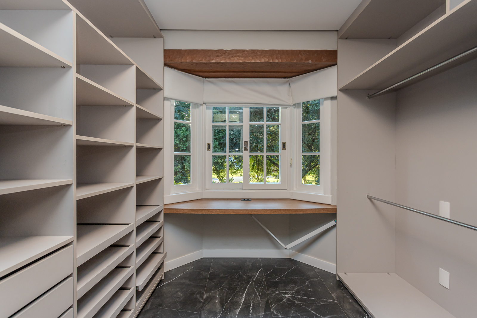 Casa em Condomínio à venda com 197m², 3 quartos, 1 suíte, 4 vagas no bairro Terra Ville em Porto Alegre - Foto 33