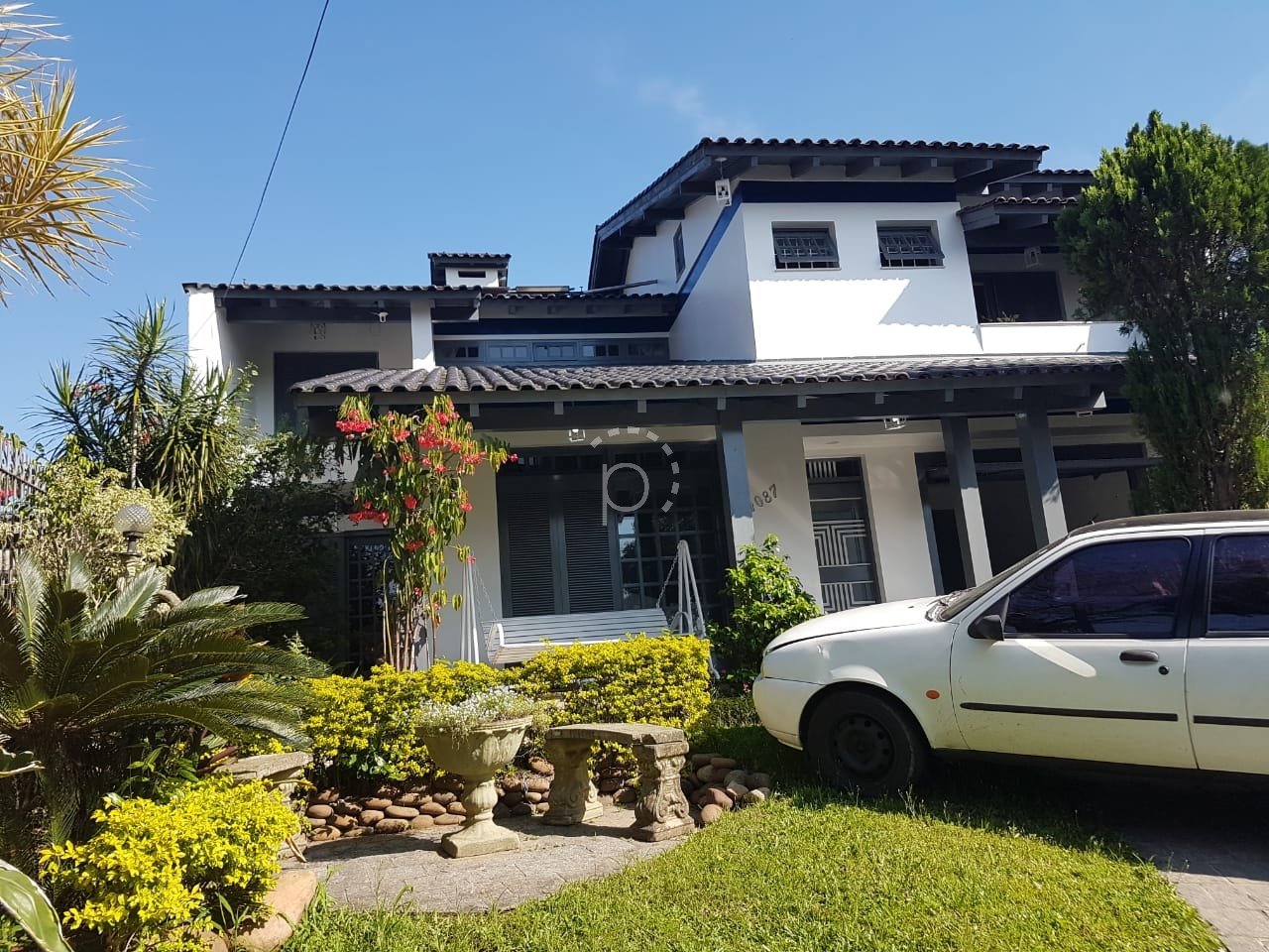 Casa à venda com 400m², 4 quartos no bairro Tristeza em Porto Alegre