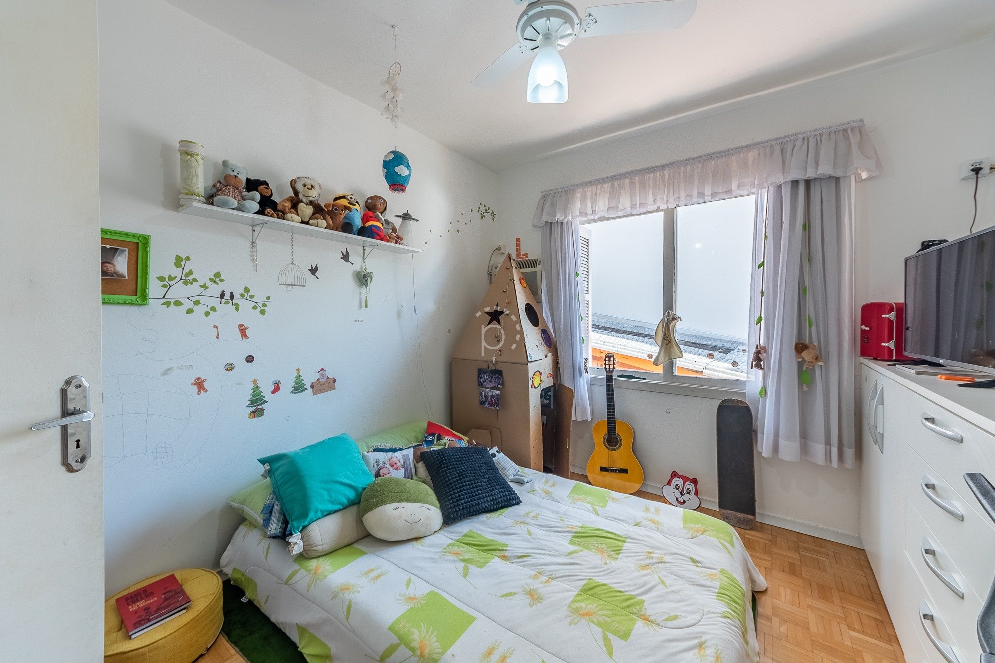 Casa à venda com 344m², 4 quartos, 1 suíte, 4 vagas no bairro Vila Assunção em Porto Alegre - Foto 9