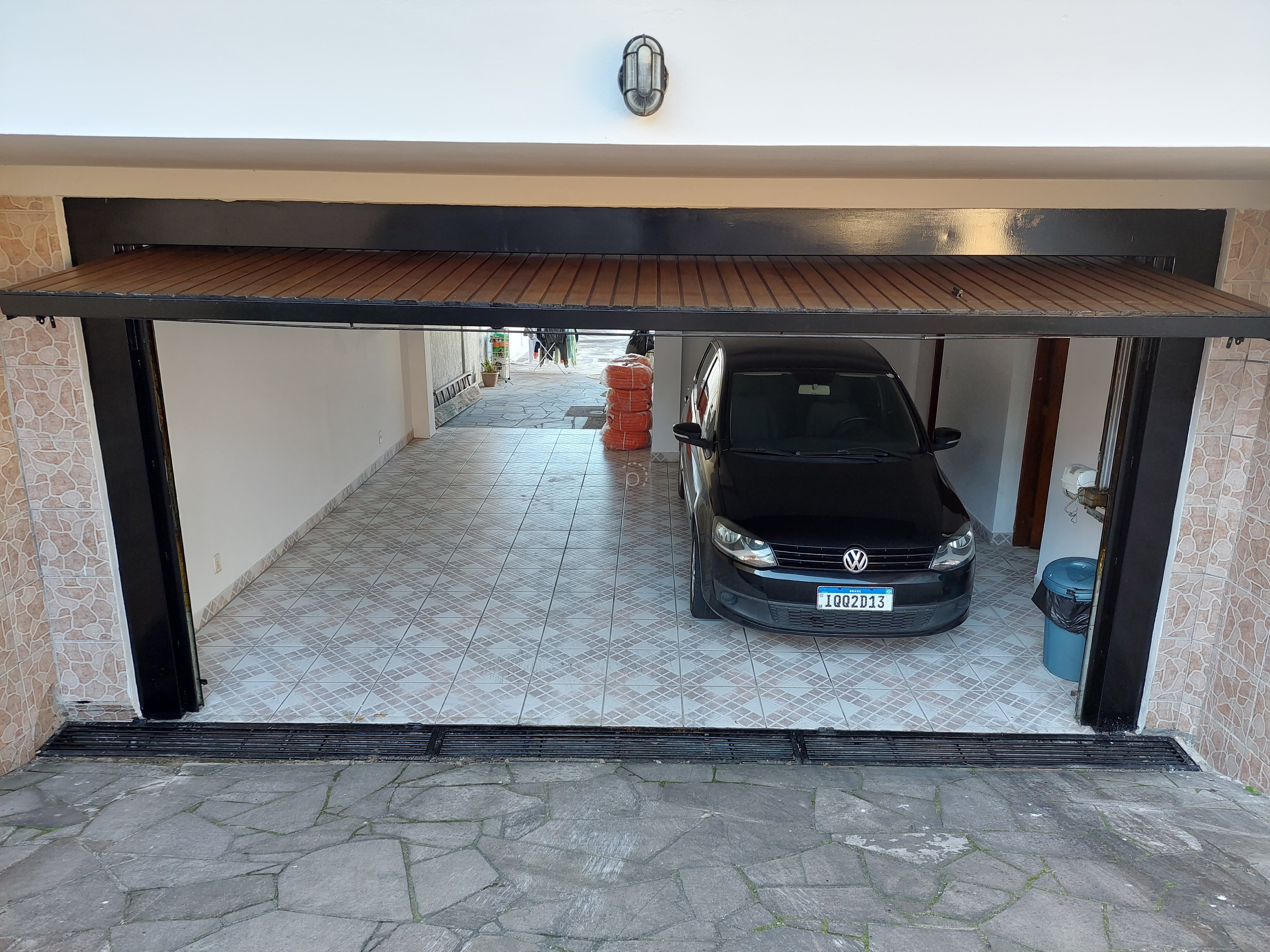 Casa à venda com 320m², 3 quartos, 1 suíte, 3 vagas no bairro Ipanema em Porto Alegre - Foto 6