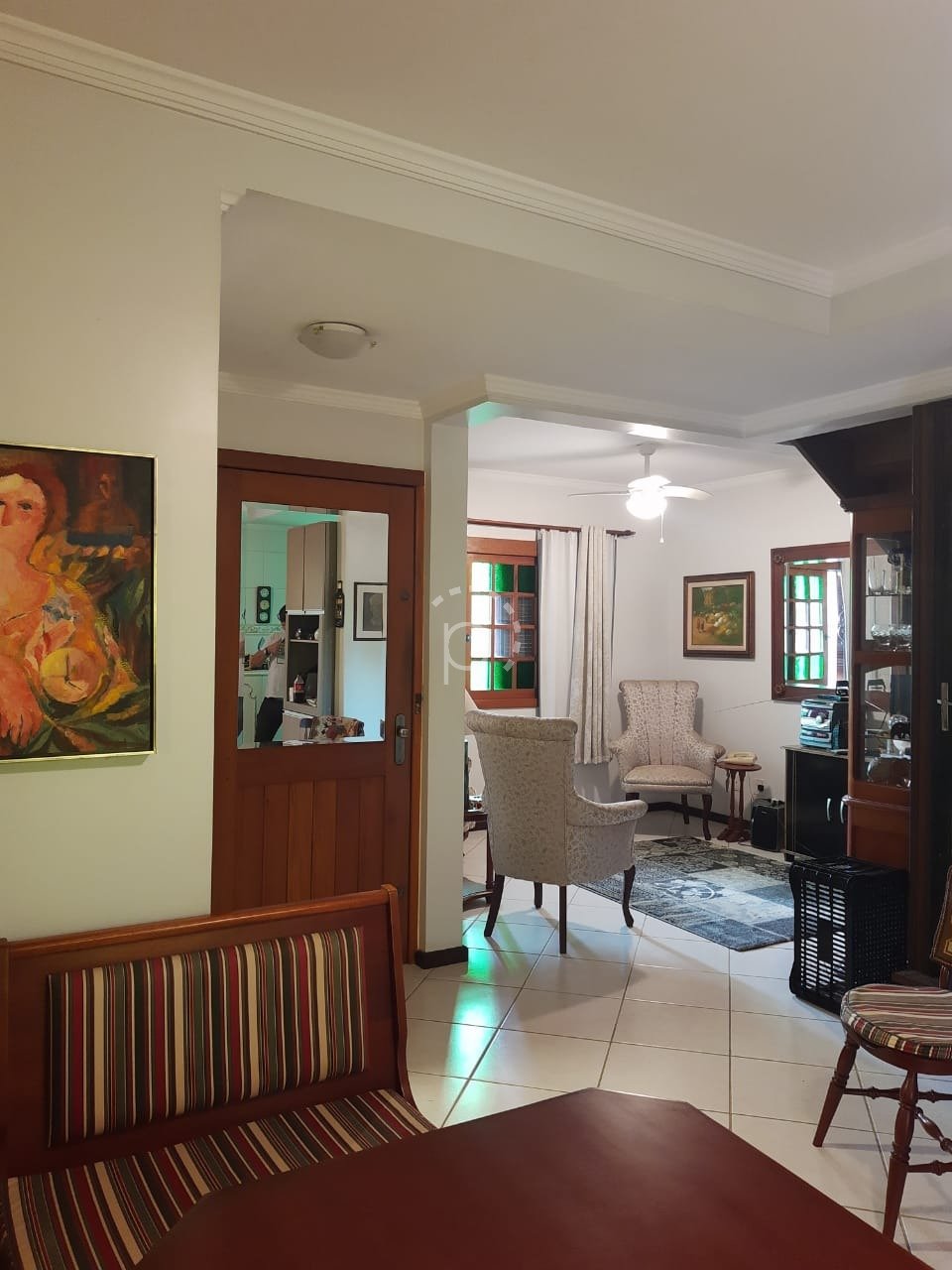 Casa à venda com 200m², 3 quartos, 1 suíte, 2 vagas no bairro Camaquã em Porto Alegre - Foto 2