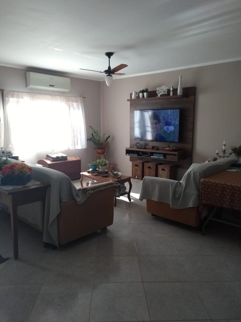 Casa à venda com 107m², 3 quartos, 1 suíte, 2 vagas no bairro Espirito Santo em Porto Alegre - Foto 10